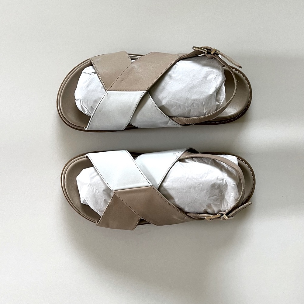 Size 39 Alohas Marshmallow Bicolor Sandal (US size 8)